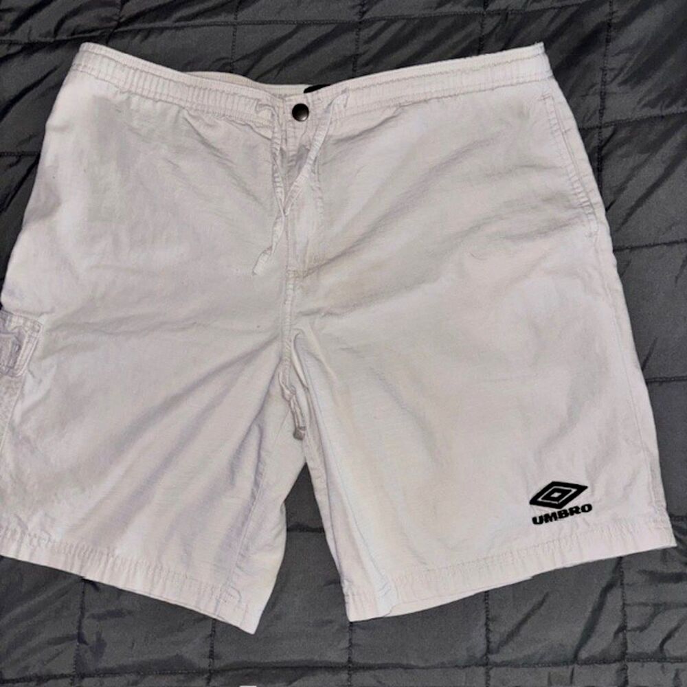 Vintage Umbro Shorts Mens Large Beige Cargo Pocket Ripstop Elastic Waist Soccer